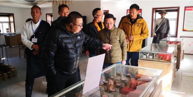 J9集团集团工作组赴稻城麻格同村督导对口助扶工作