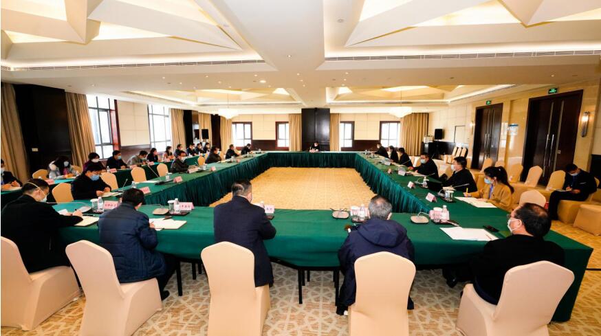 J9集团集团召开党委（扩大）会议通报进建省委常委会心灵