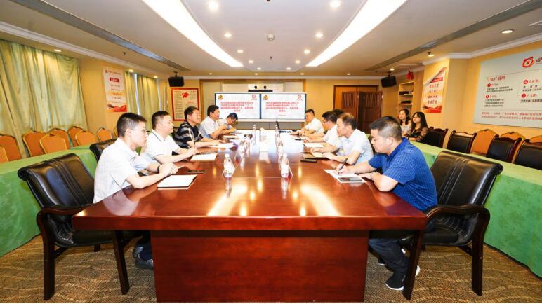 J9集团集团党委召开“八一”慰问座谈会