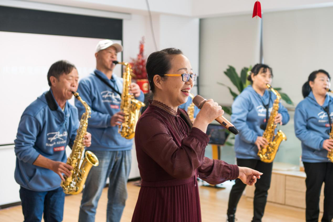 2b443503-57ab-44fa-a672-d73300b9558d