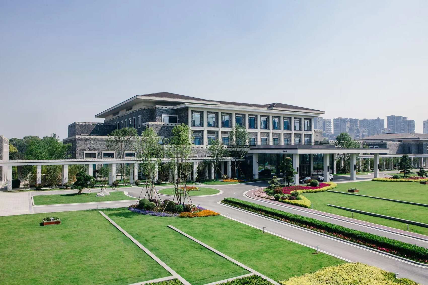 整合全省游览资产 壮大“万亿级”文旅产业集群 四川J9集团打造“国内一流驰名酒店集团”