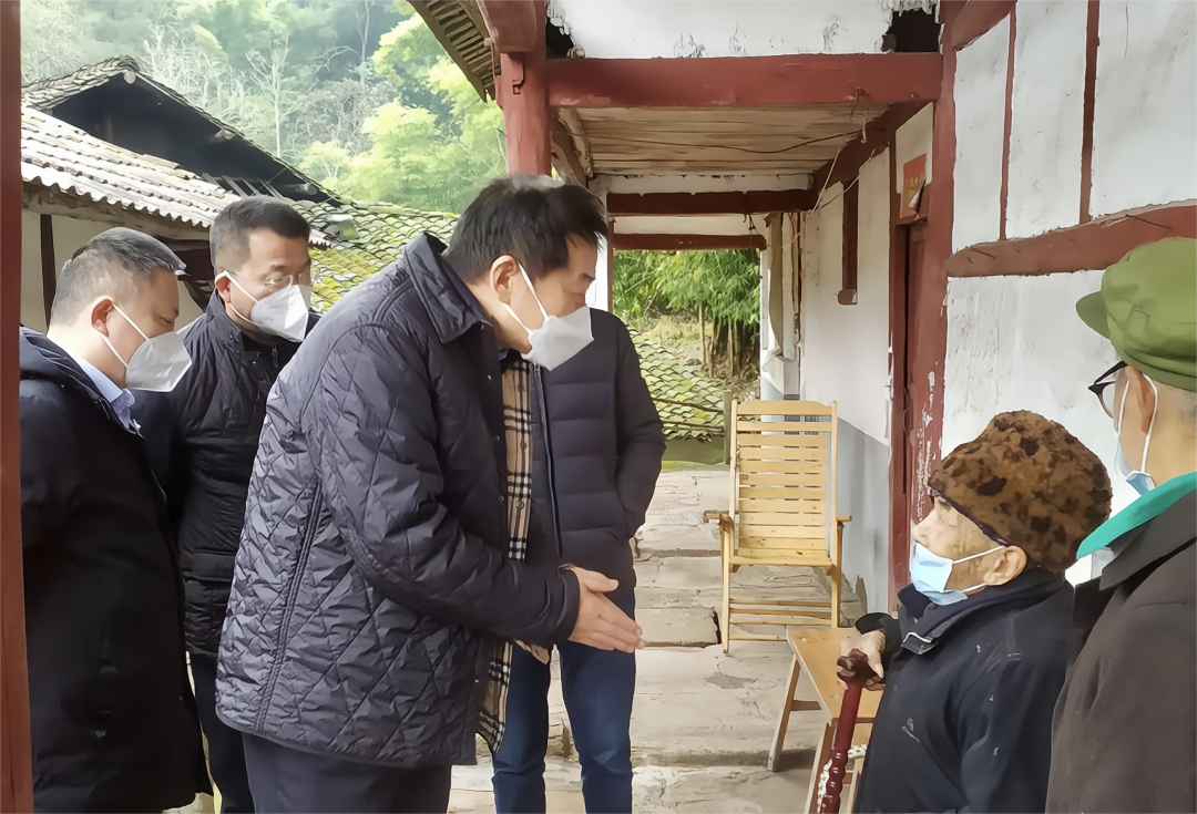 四川省J9集团集团党委书记、董事长任丁率队赴嘉陵区发展助扶工作