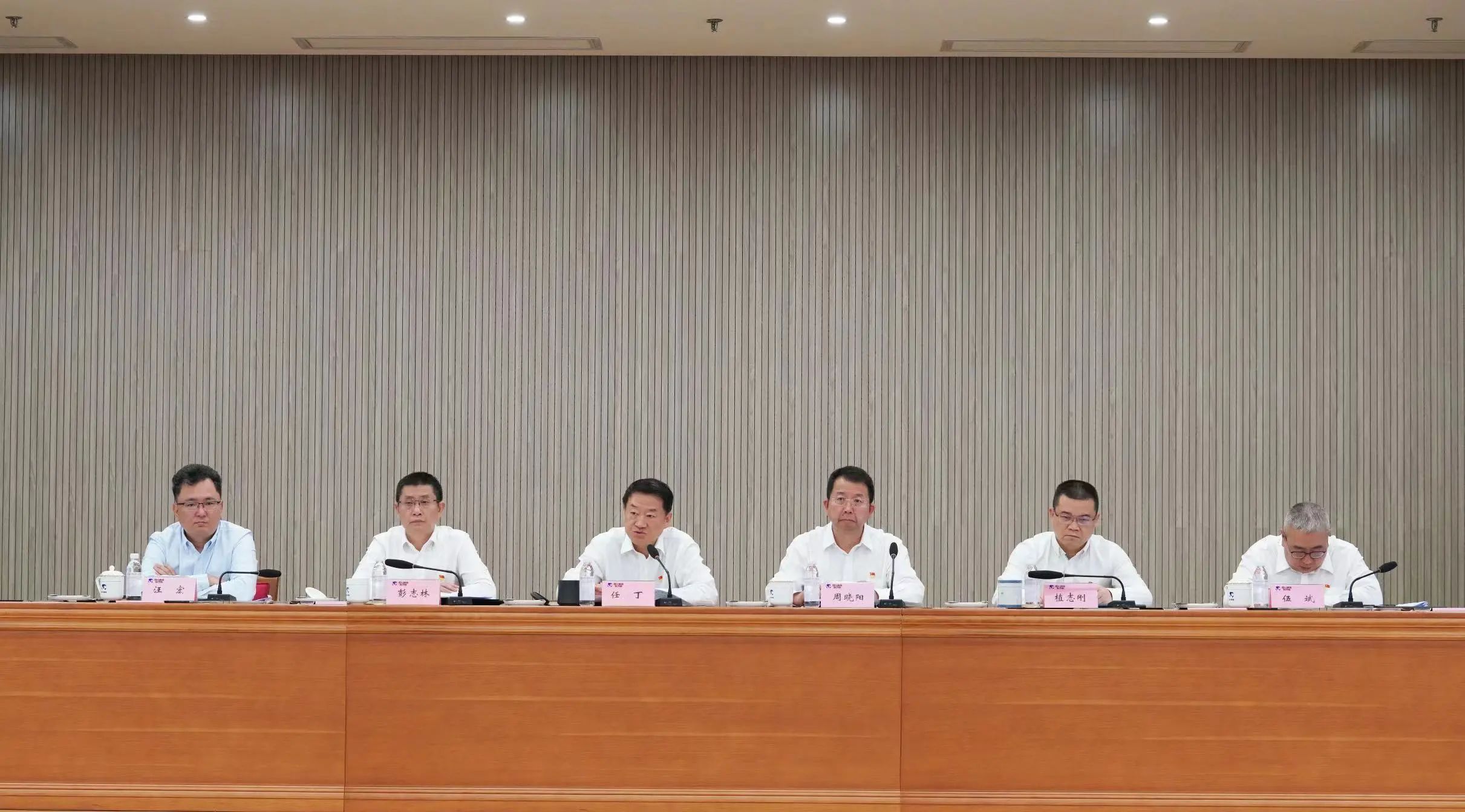 d8b80e8f-55ba-4d06-b8e9-db2a47746d53