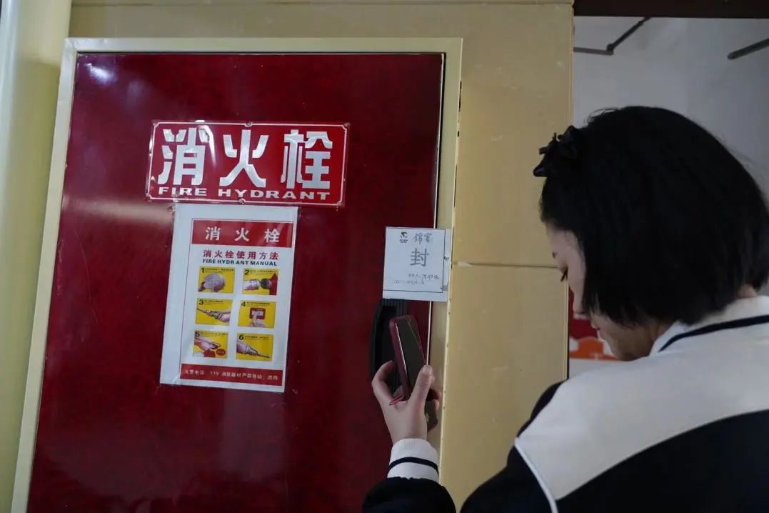 8c3f08bf-ad82-4d92-8d76-0c3d47808f3a