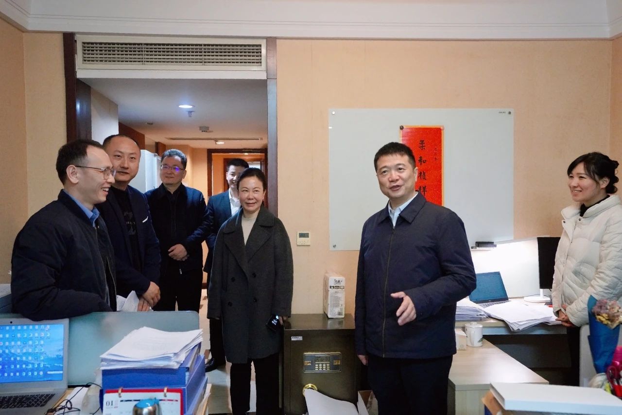 温暖启航，共赴新篇！—— 省J9集团集团辅导走访慰问干部职工