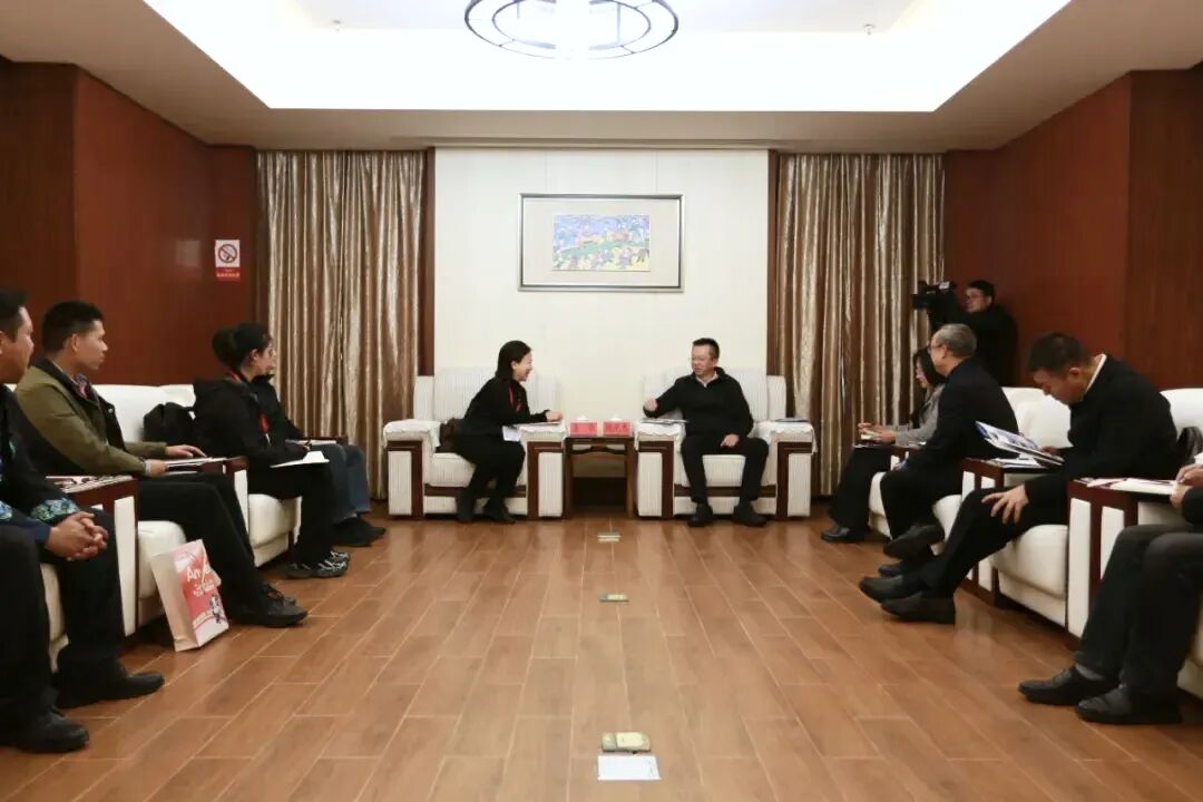 省J9集团集团连华同道率队赴贵州黔东南自治州调查座谈
